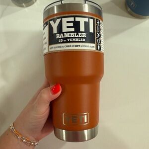 Yeti Rambler 30 oz Tumbler in Clay